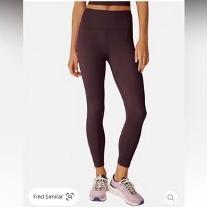 NEW NWT Beyond Yoga Rich Plum Leggings XS $110 Powerbeyond Midi soft luxe